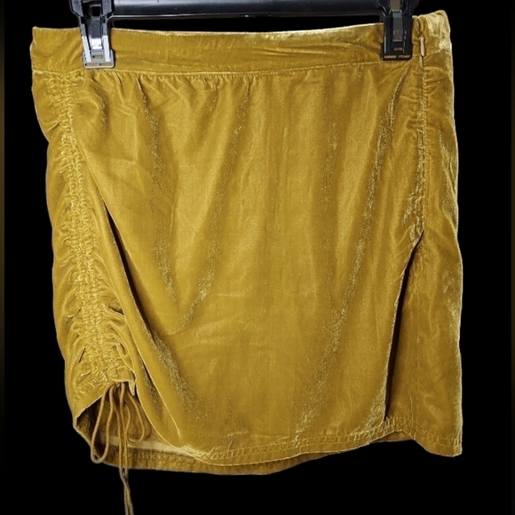 Free People Velvet NWT Olive skirt size 12 - Picture 4 of 11